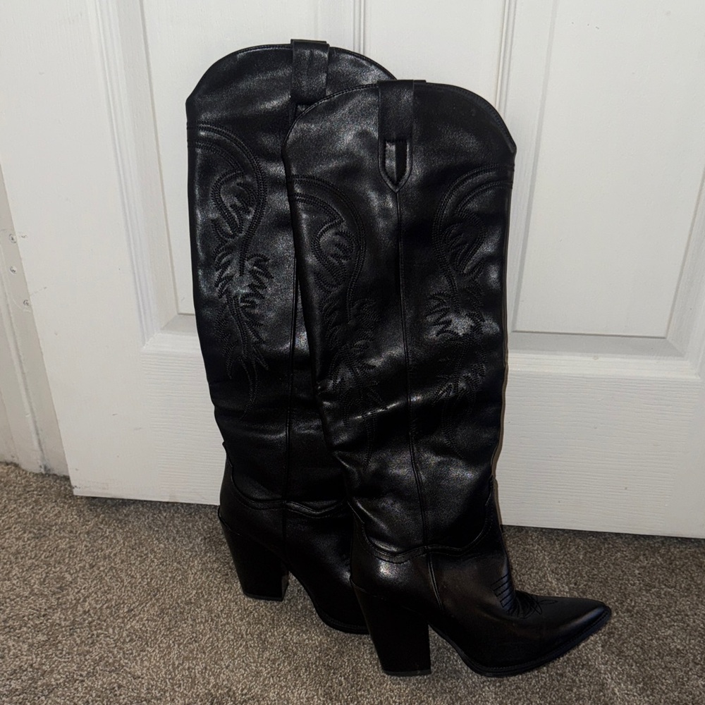 Black Heeled Boots